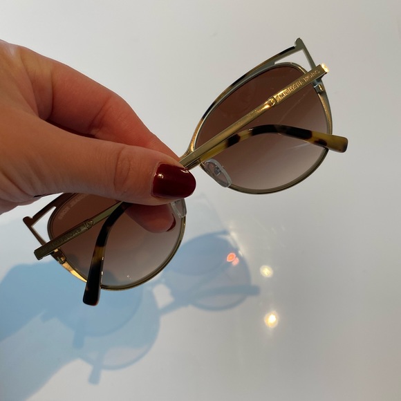 Michael Kors gold / tortoise sunglasses - Picture 2 of 5